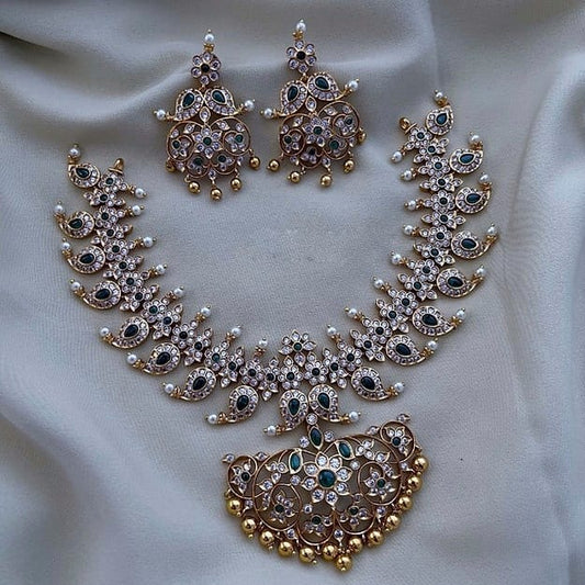 Classic White Moti Statement